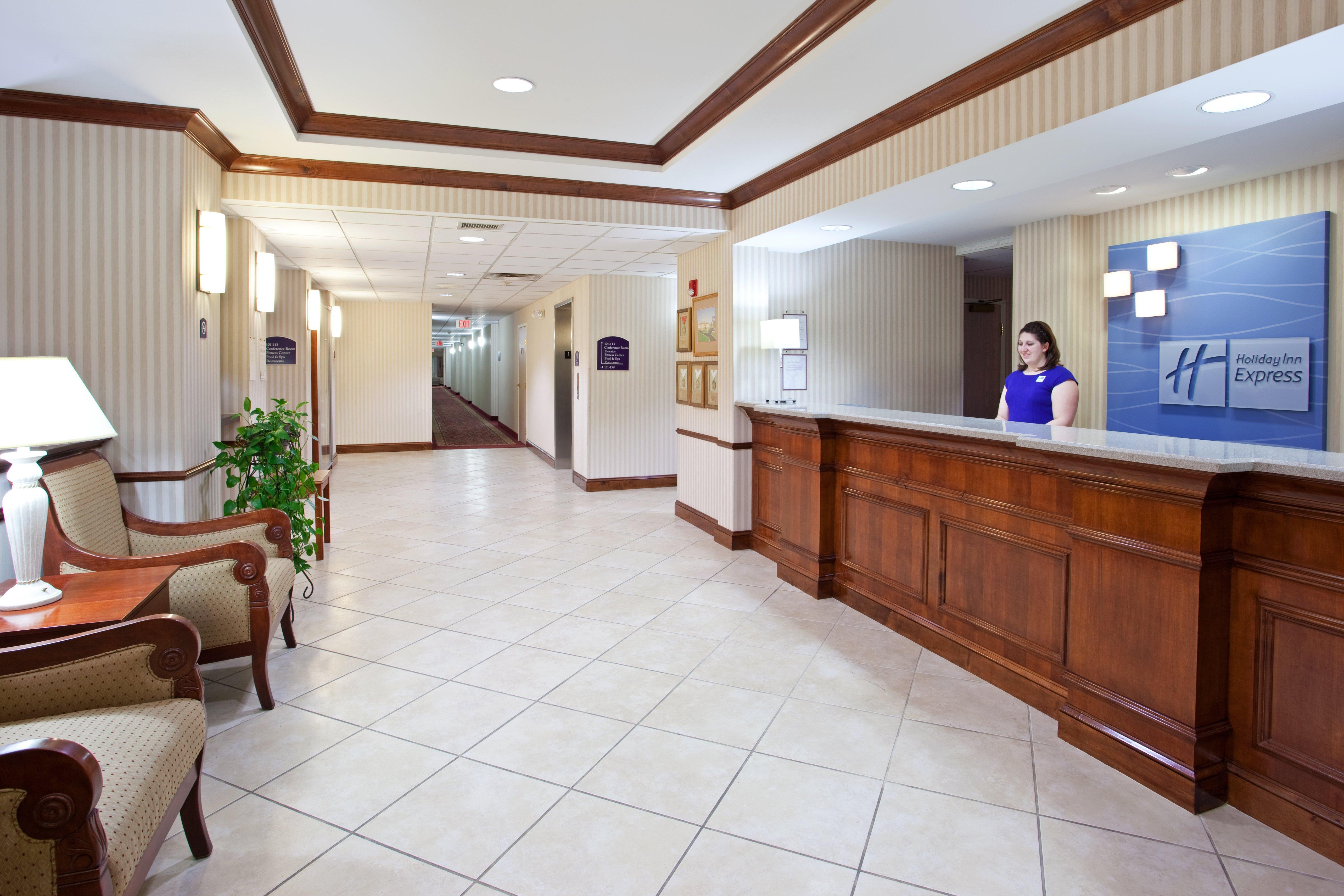Holiday Inn Express Hotel & Suites Marion By Ihg Экстерьер фото