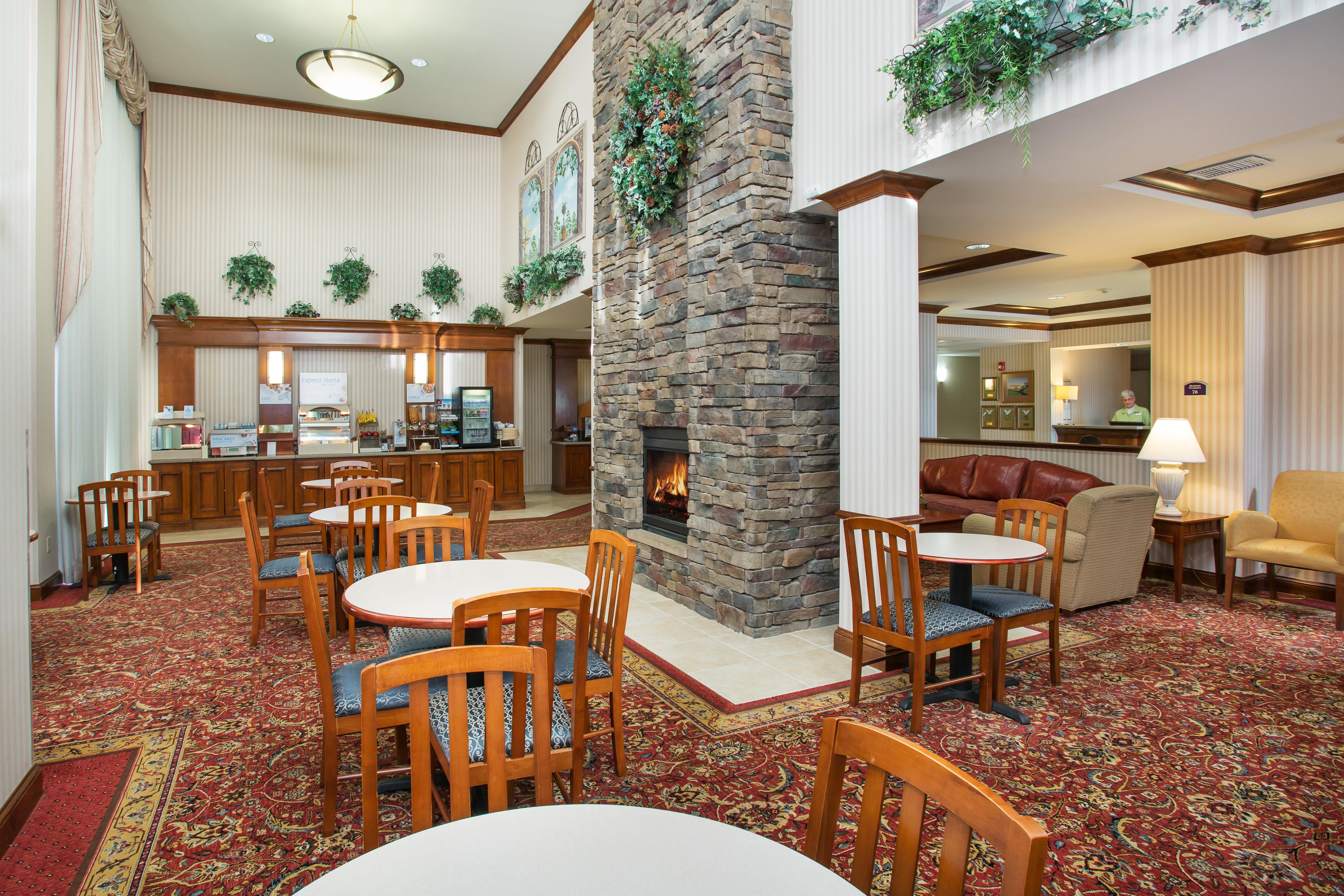 Holiday Inn Express Hotel & Suites Marion By Ihg Экстерьер фото