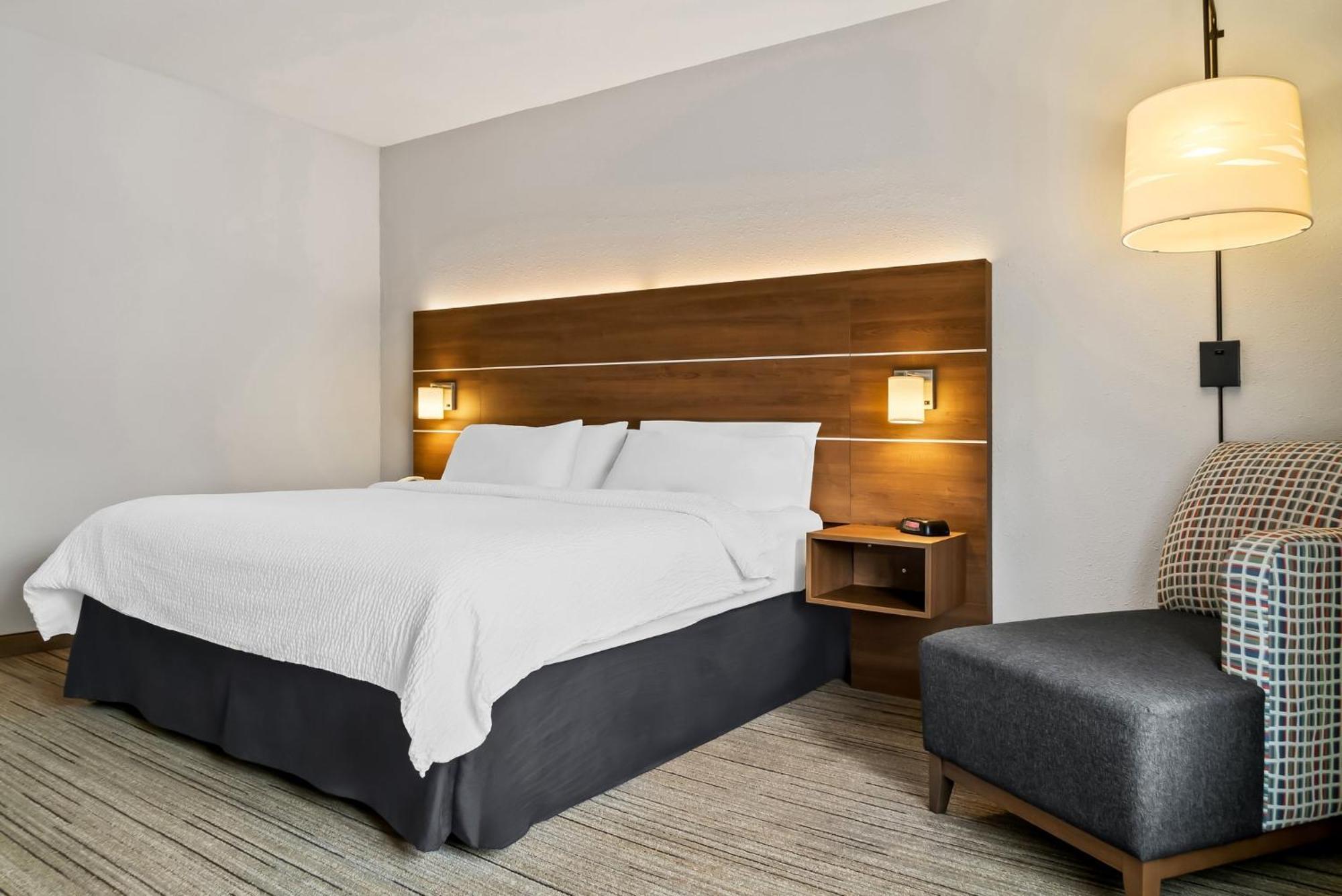 Holiday Inn Express Hotel & Suites Marion By Ihg Экстерьер фото