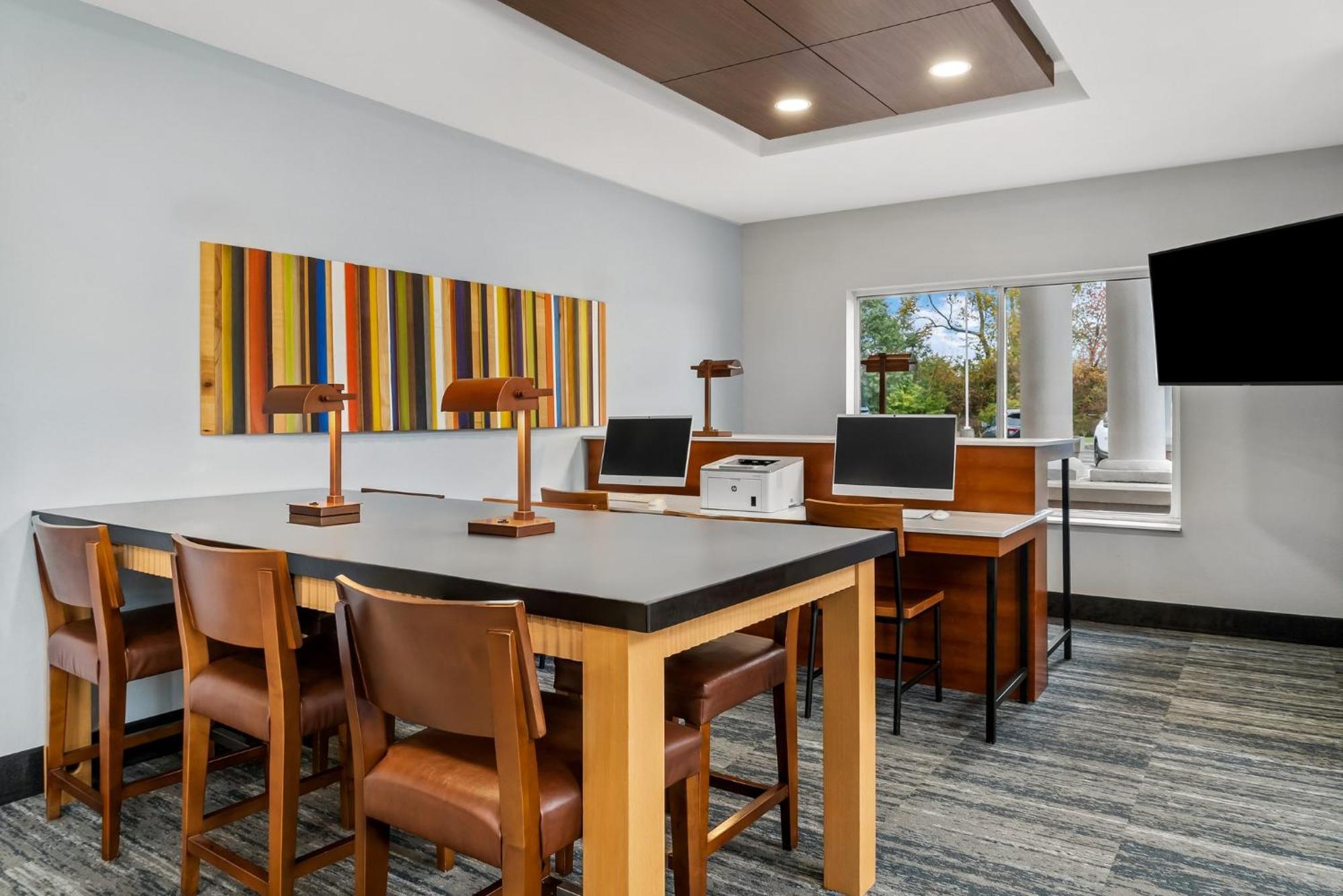 Holiday Inn Express Hotel & Suites Marion By Ihg Экстерьер фото