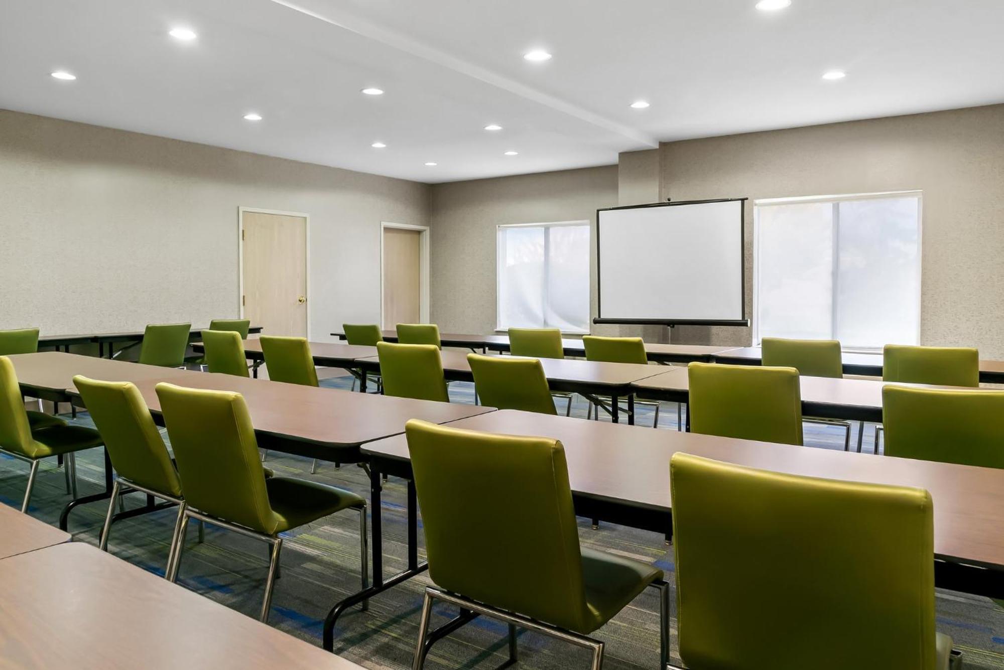 Holiday Inn Express Hotel & Suites Marion By Ihg Экстерьер фото