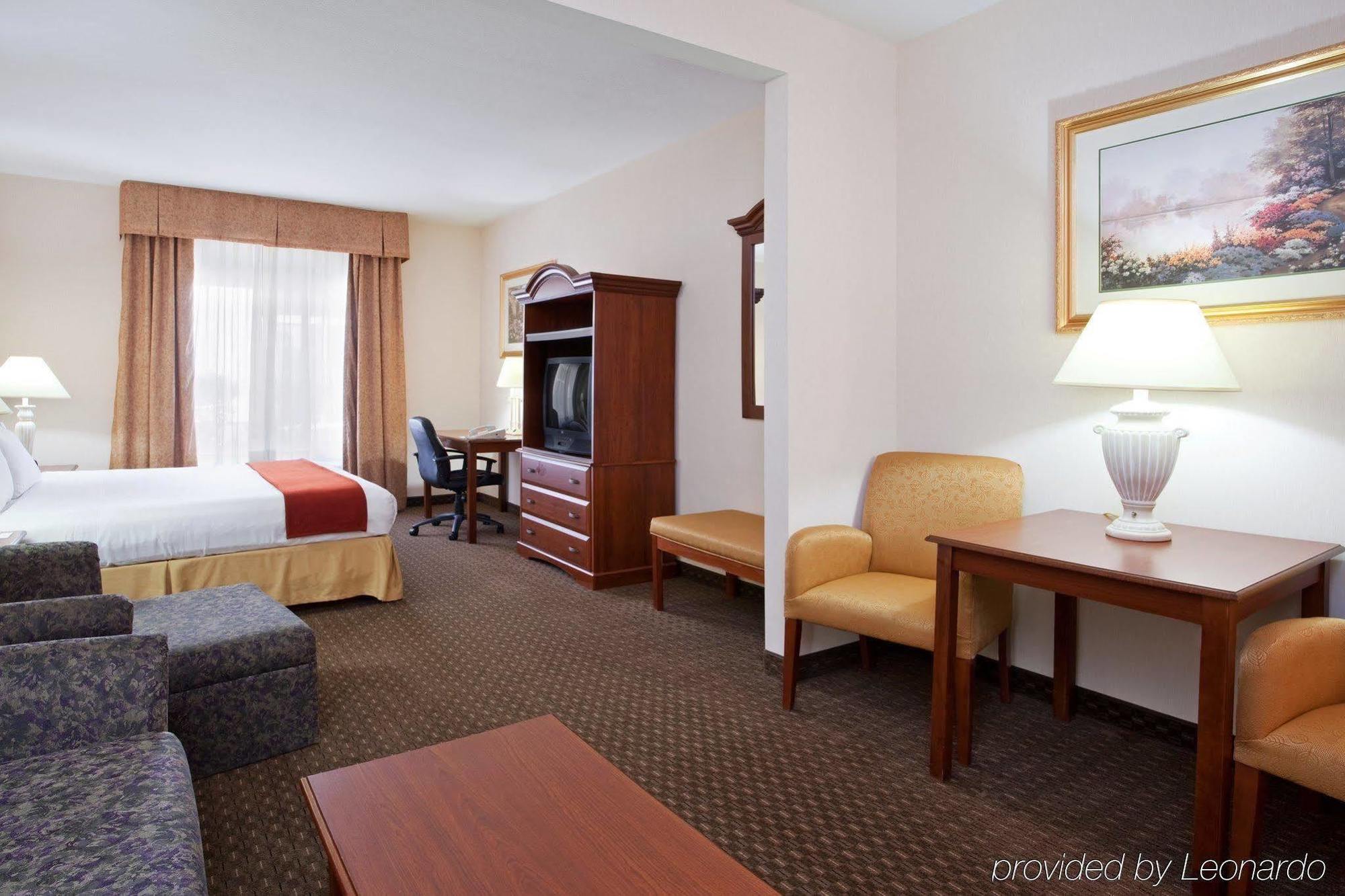 Holiday Inn Express Hotel & Suites Marion By Ihg Экстерьер фото